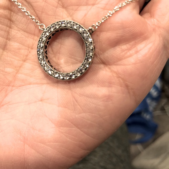 Pandora Circle of Sparkle necklace - Picture 2 of 3